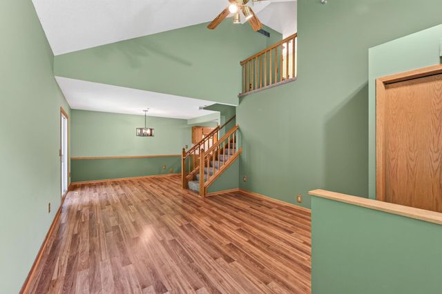 15242 Lesley Lane, Eden Prairie, MN 55346