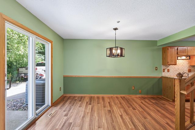 15242 Lesley Lane, Eden Prairie, MN 55346