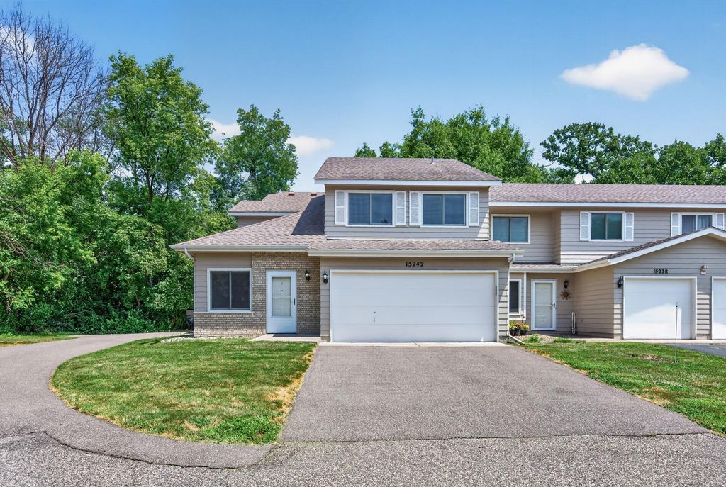 15242 Lesley Lane, Eden Prairie, MN 55346