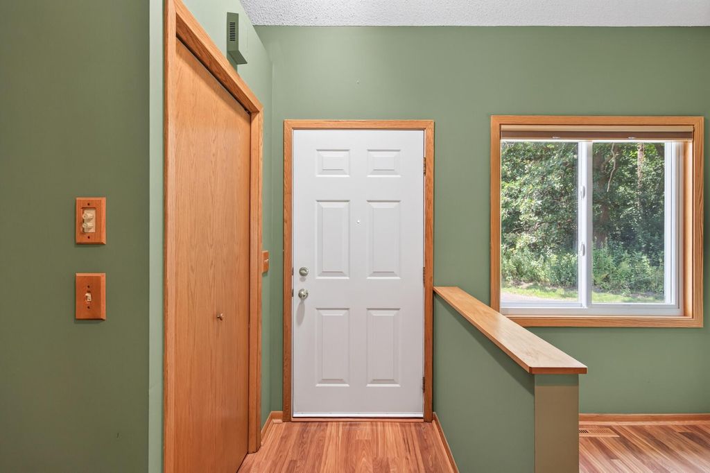 15242 Lesley Lane, Eden Prairie, MN 55346 — photo 3