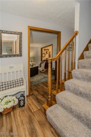 11805 Meadowlane Avenue NW, Uniontown, OH 44685