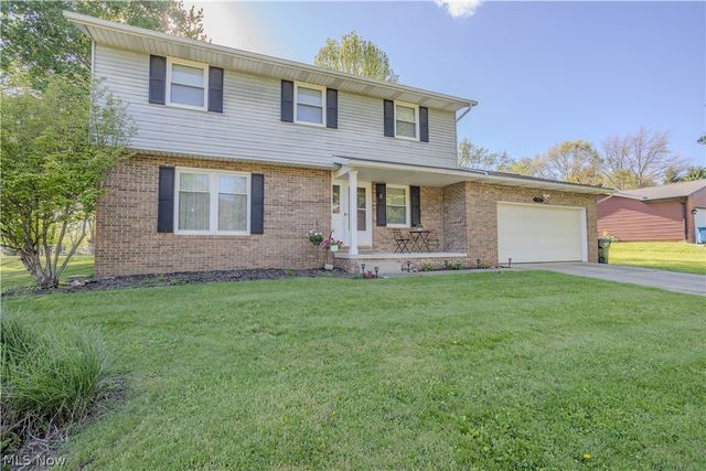 11805 Meadowlane Avenue NW, Uniontown, OH 44685