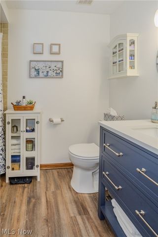 11805 Meadowlane Avenue NW, Uniontown, OH 44685