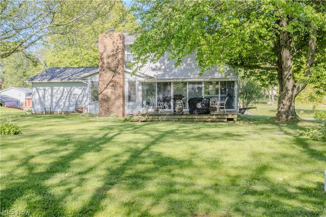 11805 Meadowlane Avenue NW, Uniontown, OH 44685