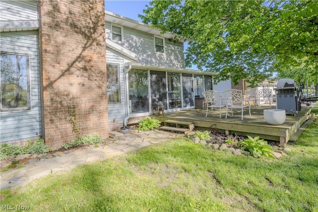 11805 Meadowlane Avenue NW, Uniontown, OH 44685