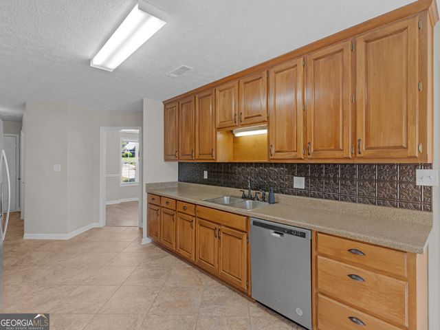 478 Freedom Drive, Mcdonough, GA 30252