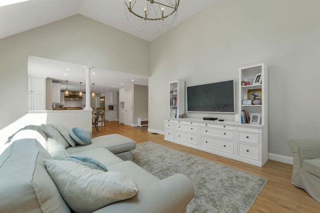 7 Hoyt Pond Road, Madbury, NH 03820