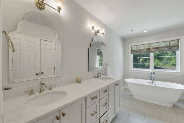 7 Hoyt Pond Road, Madbury, NH 03820