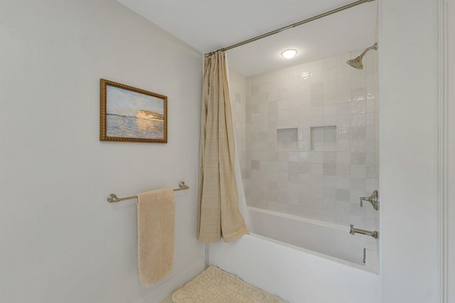 7 Hoyt Pond Road, Madbury, NH 03820