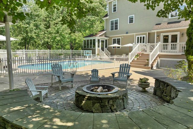 7 Hoyt Pond Road, Madbury, NH 03820