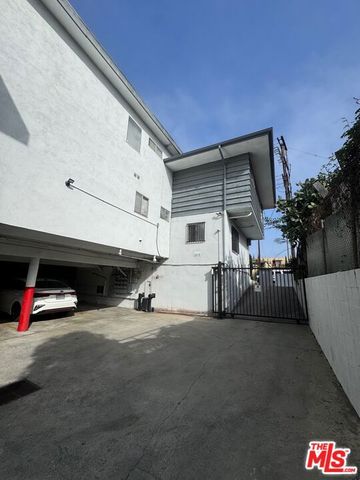 212 W Plymouth Street, Inglewood, CA 90302