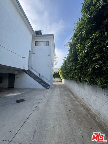 212 W Plymouth Street, Inglewood, CA 90302