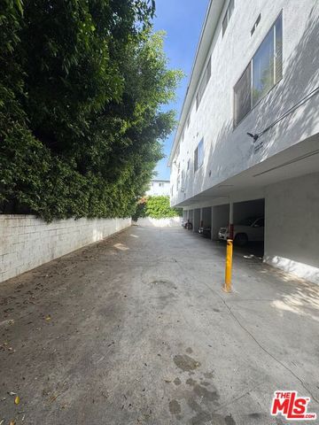 212 W Plymouth Street, Inglewood, CA 90302