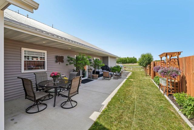 1720 Montclair PLACE, Fort Atkinson, WI 53538