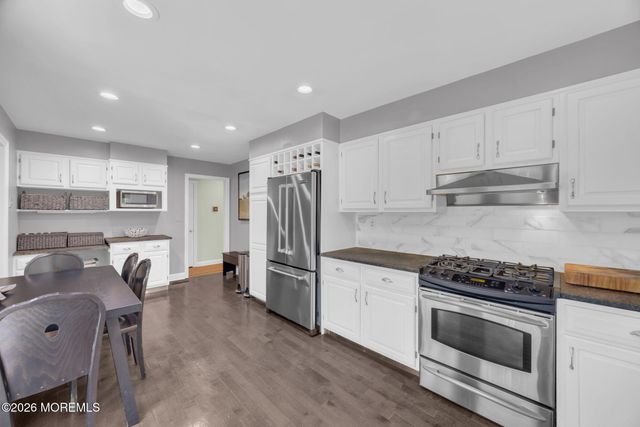 10 S Woodland Drive S, Fair Haven, NJ 07704