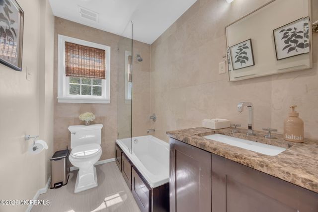 10 S Woodland Drive S, Fair Haven, NJ 07704