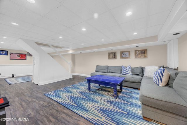 10 S Woodland Drive S, Fair Haven, NJ 07704
