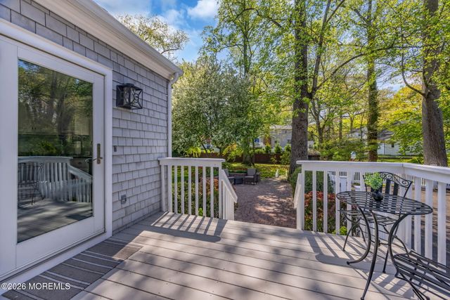 10 S Woodland Drive S, Fair Haven, NJ 07704