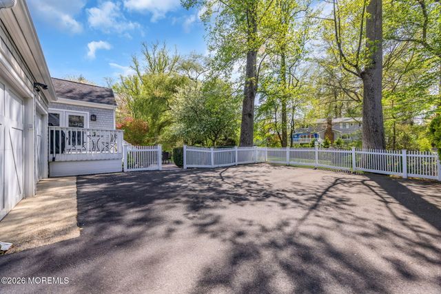 10 S Woodland Drive S, Fair Haven, NJ 07704