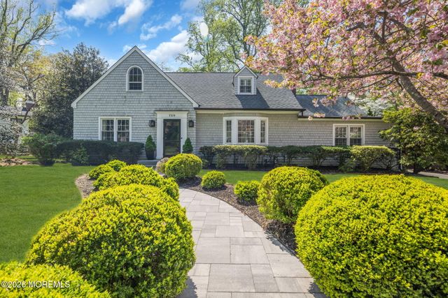 10 S Woodland Drive S, Fair Haven, NJ 07704