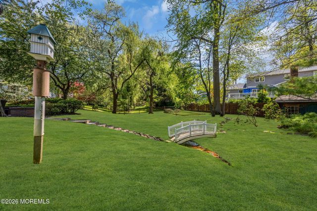 10 S Woodland Drive S, Fair Haven, NJ 07704