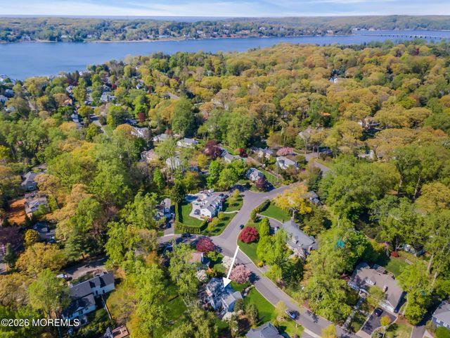 10 S Woodland Drive S, Fair Haven, NJ 07704