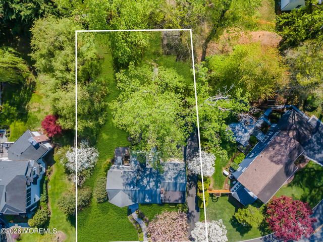 10 S Woodland Drive S, Fair Haven, NJ 07704