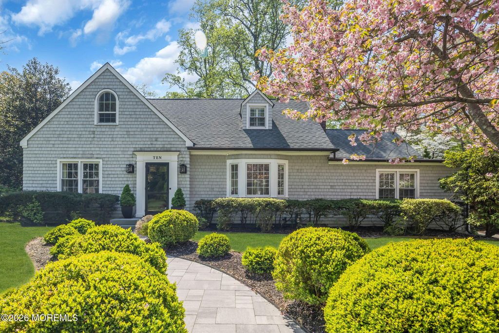 10 S Woodland Drive S, Fair Haven, NJ 07704