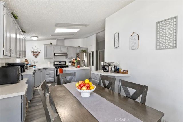 7717 Church 31, Highland, CA 92346