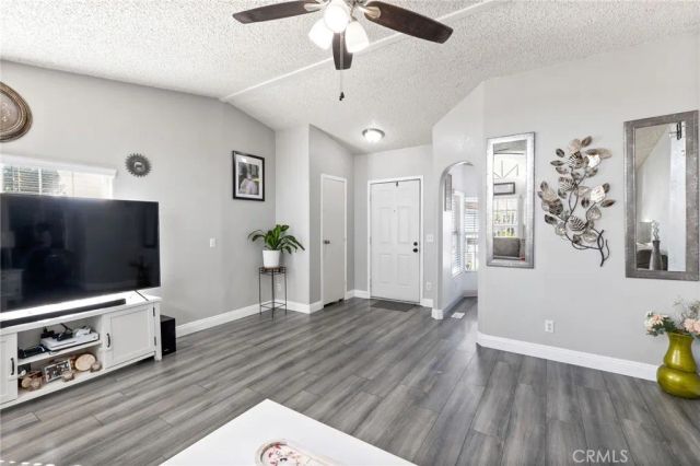 7717 Church 31, Highland, CA 92346