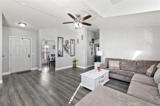 7717 Church 31, Highland, CA 92346