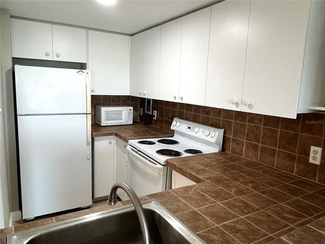 880 MANDALAY AVENUE C512, Clearwater Beach, FL 33767