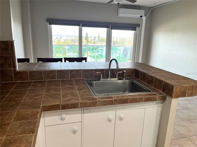 880 MANDALAY AVENUE C512, Clearwater Beach, FL 33767