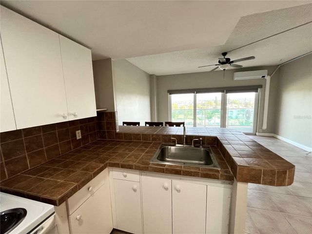 880 MANDALAY AVENUE C512, Clearwater Beach, FL 33767