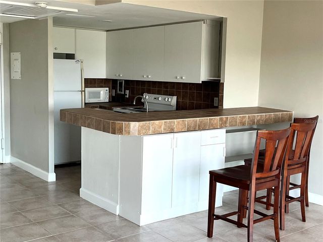 880 MANDALAY AVENUE C512, Clearwater Beach, FL 33767