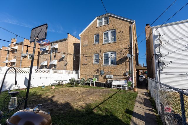 1626 S Home Avenue, Berwyn, IL 60402