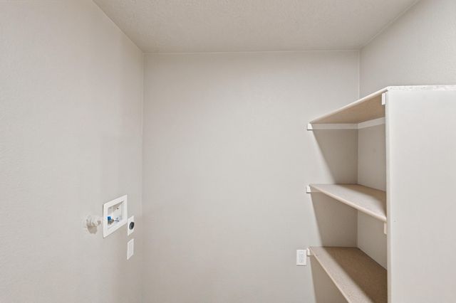 501 Veranda Road NW, Albuquerque, NM 87107