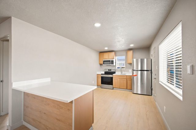 501 Veranda Road NW, Albuquerque, NM 87107