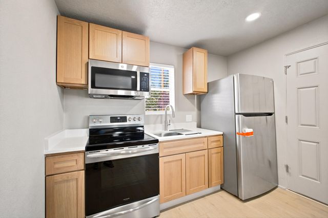 501 Veranda Road NW, Albuquerque, NM 87107