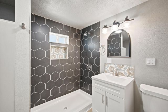 501 Veranda Road NW, Albuquerque, NM 87107