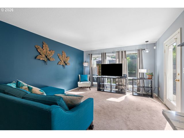 22046 Sw GRAHAMS FERRY Rd C, Tualatin, OR 97062