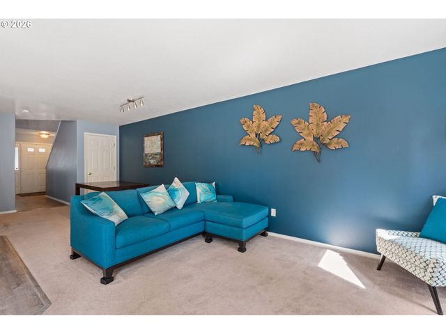 22046 Sw GRAHAMS FERRY Rd C, Tualatin, OR 97062