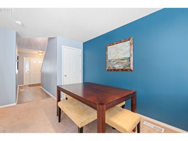 22046 Sw GRAHAMS FERRY Rd C, Tualatin, OR 97062