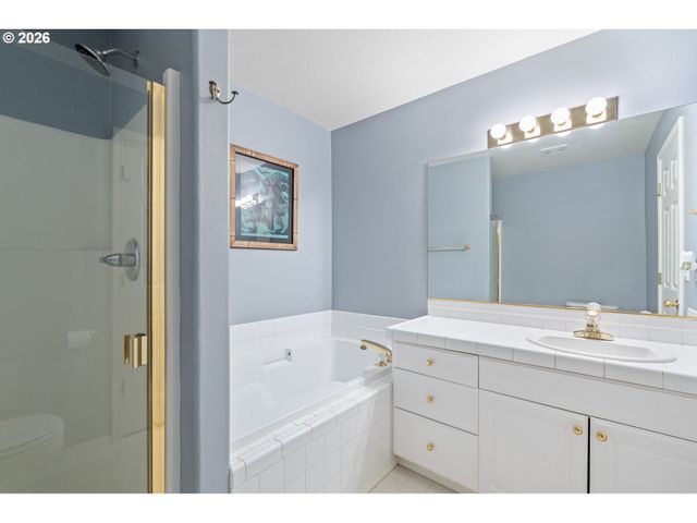 22046 Sw GRAHAMS FERRY Rd C, Tualatin, OR 97062