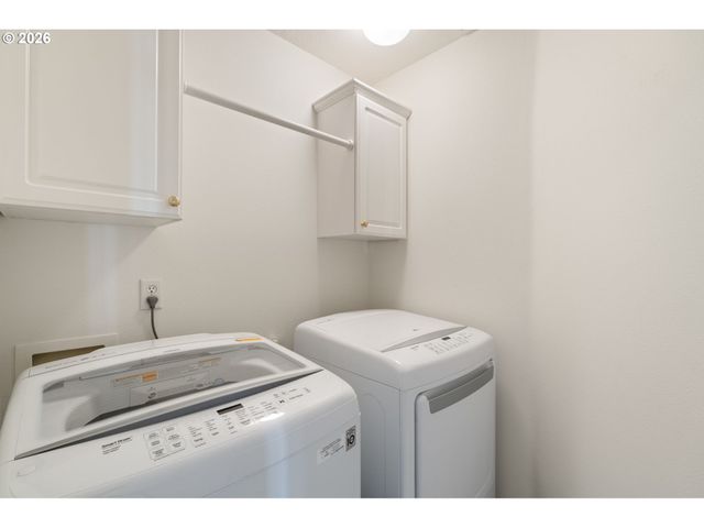 22046 Sw GRAHAMS FERRY Rd C, Tualatin, OR 97062