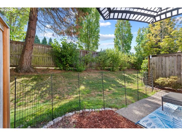 22046 Sw GRAHAMS FERRY Rd C, Tualatin, OR 97062