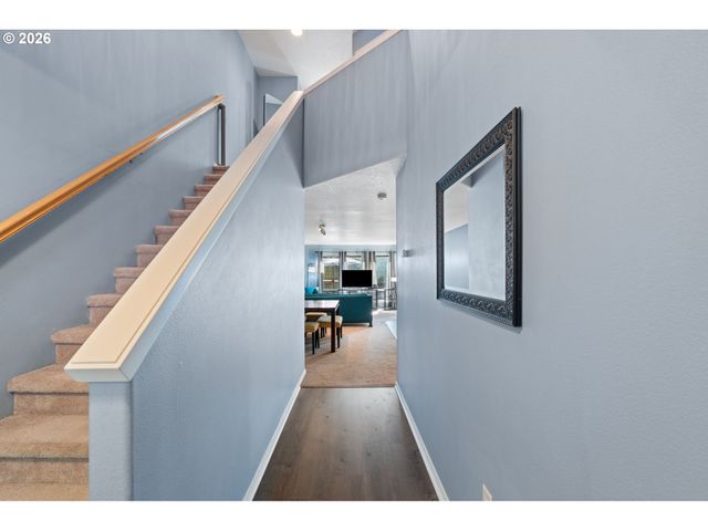 22046 Sw GRAHAMS FERRY Rd C, Tualatin, OR 97062