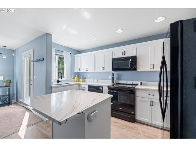 22046 Sw GRAHAMS FERRY Rd C, Tualatin, OR 97062