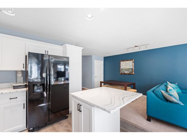 22046 Sw GRAHAMS FERRY Rd C, Tualatin, OR 97062
