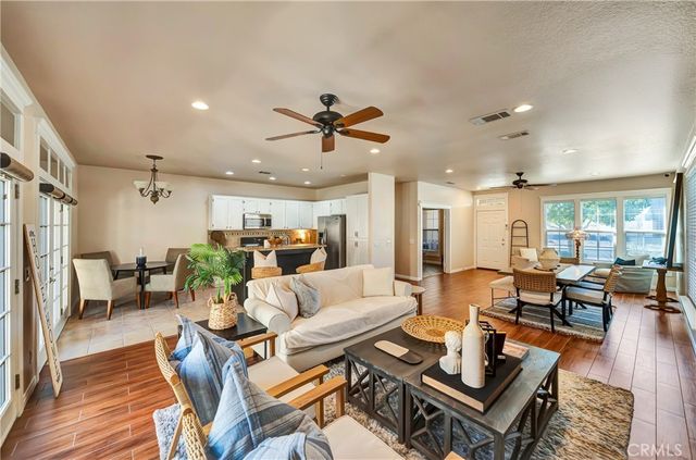 39943 Penina, Palmdale, CA 93551